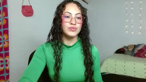 amitlu_ online show from 10/20/25, 06:08