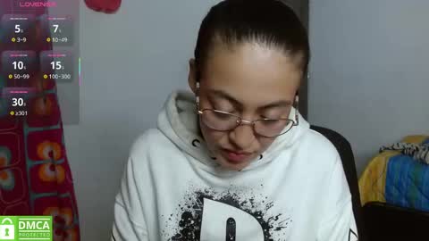 amitlu_ online show from 11/16/25, 01:33