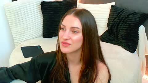Snapshot of ammirra_a chatting on 05/26/26, 04:30 Amira online show from 05/26/26, 04:30
