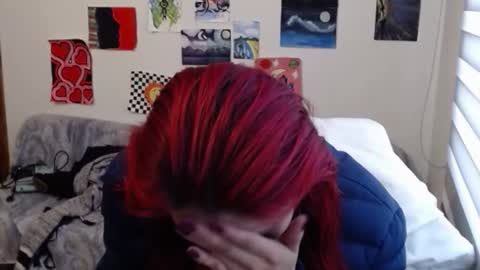 yisel online show from 09/30/25, 04:12