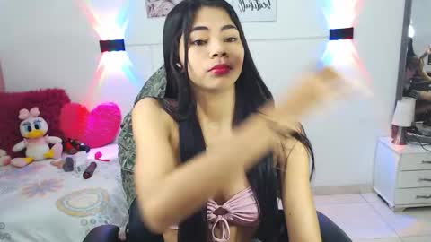 ammyy_wood_ online show from 10/11/25, 04:12