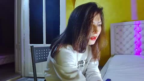 Snapshot of amnatylor chatting on 12/14/24, 03:04 CRYS online show from 12/14/24, 03:04