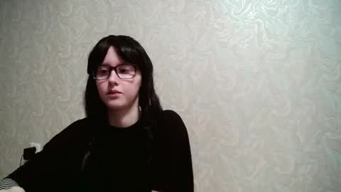 Amomira online show from 11/18/25, 03:56