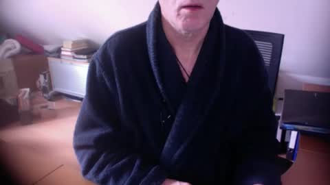 Snapshot of amor2200 chatting on 02/04/26, 12:00 Amor2200 online show from 02/04/26, 12:00