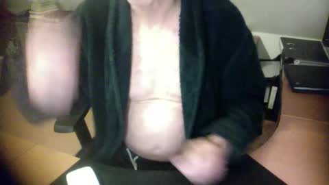 Snapshot of amor2200 chatting on 02/07/26, 11:08 Amor2200 online show from 02/07/26, 11:08