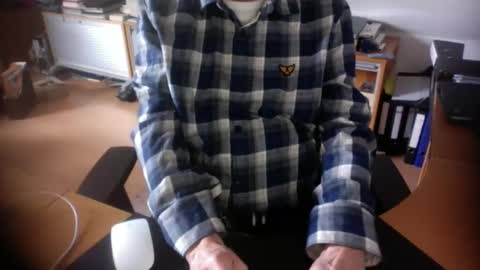 Snapshot of amor2200 chatting on 03/02/26, 08:10 Amor2200 online show from 03/02/26, 08:10