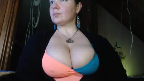 Snapshot of amorelara chatting on 01/24/25, 04:05 amorelara online show from 01/24/25, 04:05