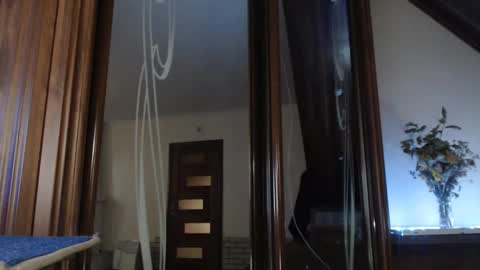 Snapshot of amorelara chatting on 02/14/25, 07:38 amorelara online show from 02/14/25, 07:38