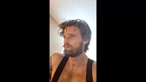 amputeeadventurer online show from 01/11/26, 03:17