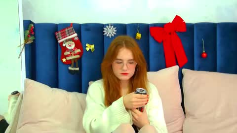 Snapshot of amy__roy chatting on 12/20/25, 06:20 Amy online show from 12/20/25, 06:20