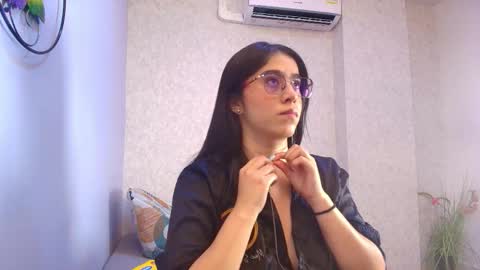 amy__wats0n online show from 12/18/25, 07:09