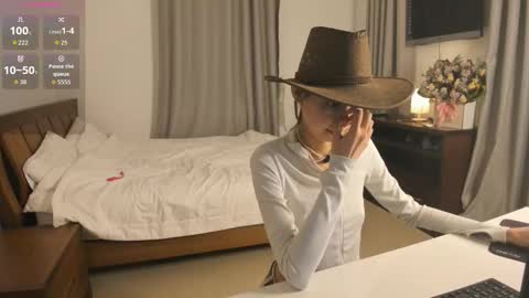 Amy online show from 11/03/25, 01:56