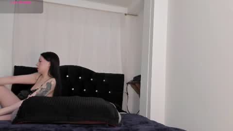Snapshot of amy_aloqua chatting on 07/19/26, 06:00 Amy online show from 07/19/26, 06:00