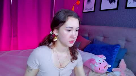 Snapshot of amy_bellel chatting on 03/03/26, 08:42 Amy follow me online show from 03/03/26, 08:42