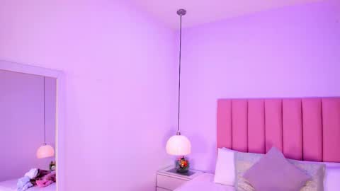 Aleja   online show from 11/07/25, 03:28