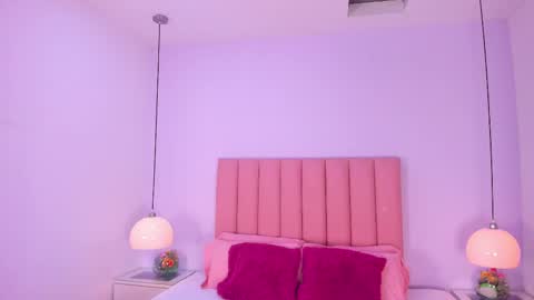 Aleja   online show from 11/14/25, 10:18