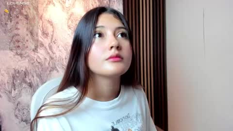Snapshot of amy_innocent_ chatting on 04/12/26, 09:09 Amy online show from 04/12/26, 09:09