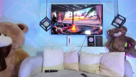 Snapshot of amy_noa chatting on 03/03/26, 12:39 Emy Noa online show from 03/03/26, 12:39