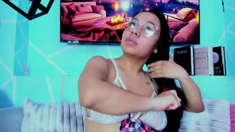 Emy Noa  online show from 04/04/26, 01:04