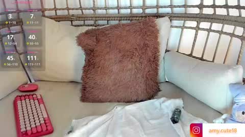 Snapshot of amy_skinny2024 chatting on 01/23/25, 01:51 AMY online show from 01/23/25, 01:51