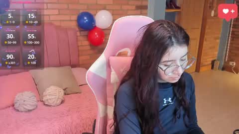 Snapshot of amy_sophiaa chatting on 07/06/26, 11:07 Amy sophia 3 online show from 07/06/26, 11:07