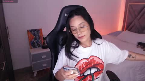 Mia Cristancho online show from 06/04/26, 08:26