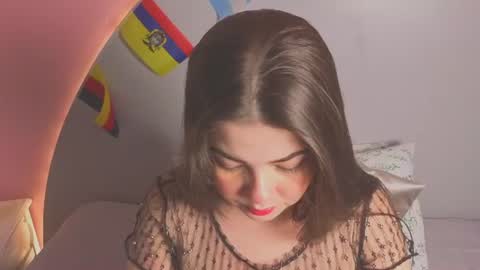 Snapshot of amy_vans_ chatting on 06/12/26, 11:03 Amy nickname Kirby online show from 06/12/26, 11:03
