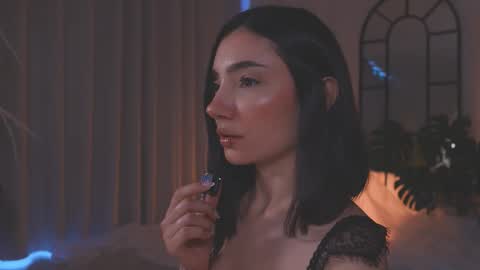 Amy Armstrong online show from 11/12/25, 09:03