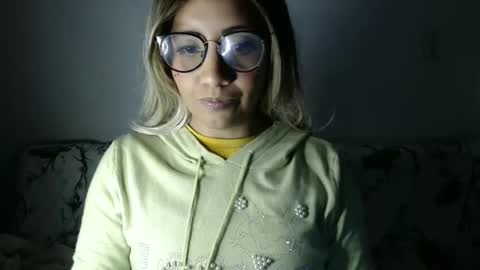 amycosplay99 online show from 01/02/25, 08:17