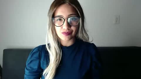 amycosplay99 online show from 02/16/25, 05:26