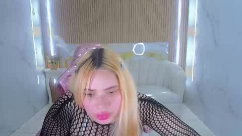 Amy  online show from 10/28/25, 05:44