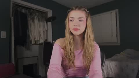 Amy online show from 09/22/25, 04:14