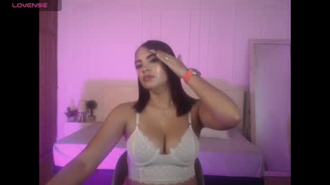 Snapshot of amyjohnsonn chatting on 04/25/26, 05:43 amyjohnsonn online show from 04/25/26, 05:43