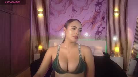 Snapshot of amyjohnsonn chatting on 05/01/26, 08:08 amyjohnsonn online show from 05/01/26, 08:08