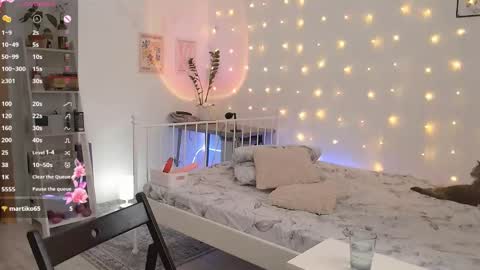 Amelia online show from 02/14/25, 10:17