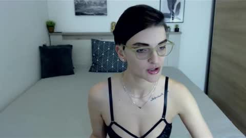 Snapshot of amylexy chatting on 01/06/25, 11:07 Hi there guys My pleasure in your hands pvt is open online show from 01/06/25, 11:07