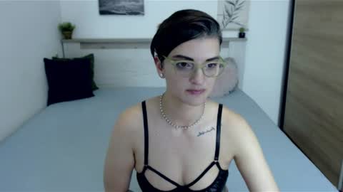 Snapshot of amylexy chatting on 07/21/26, 07:27 Hi there guys My pleasure in your hands pvt is open online show from 07/21/26, 07:27