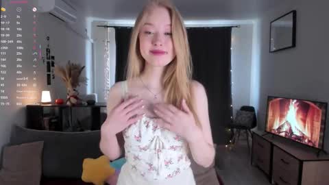 Snapshot of amylouwood chatting on 02/18/26, 06:42 Amy online show from 02/18/26, 06:42