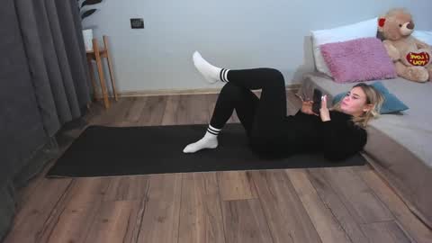 amymilson online show from 12/04/24, 06:28