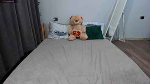 amymilson online show from 02/27/25, 07:04