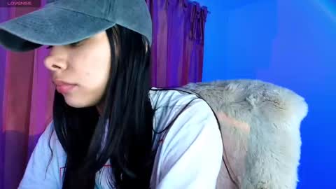 Amy ... Nice to meet u   thumb up me please its important online show from 09/23/25, 11:08