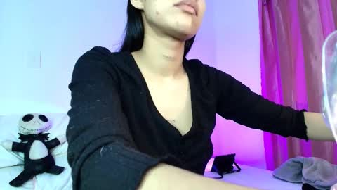 Snapshot of amyolimpo chatting on 05/10/26, 03:01 Amy ... Nice to meet u thumb up me please its important online show from 05/10/26, 03:01