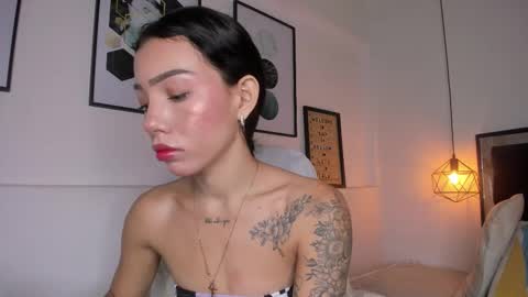 Amy online show from 12/01/25, 01:49