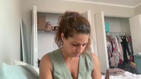 Amy Smilez online show from 10/08/25, 01:31