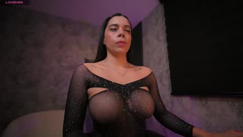 AMY WALKER online show from 11/19/25, 09:42