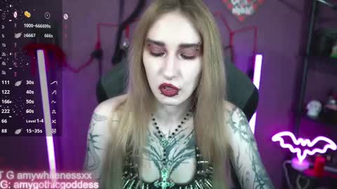 Snapshot of amywhitenessxx chatting on 05/06/26, 04:45 Amy switch Goddess divine Mistress online show from 05/06/26, 04:45