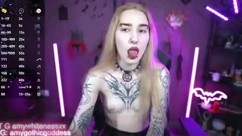 Snapshot of amywhitenessxx chatting on 06/13/26, 04:49 Amy switch Goddess divine Mistress online show from 06/13/26, 04:49