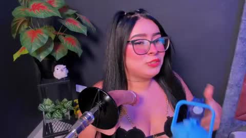 Snapshot of amywhitte_ chatting on 07/04/26, 03:56 amywhitte_ online show from 07/04/26, 03:56