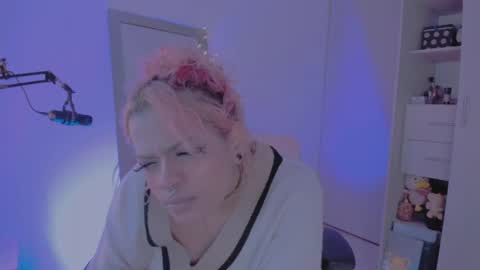 Collinns online show from 04/04/26, 04:44