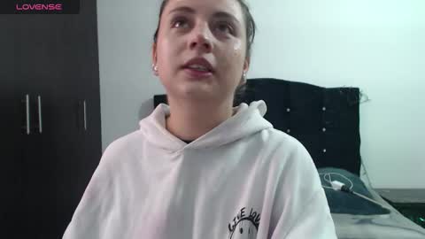 Snapshot of ana_arms_ chatting on 02/25/26, 02:05 ana_arms_ online show from 02/25/26, 02:05